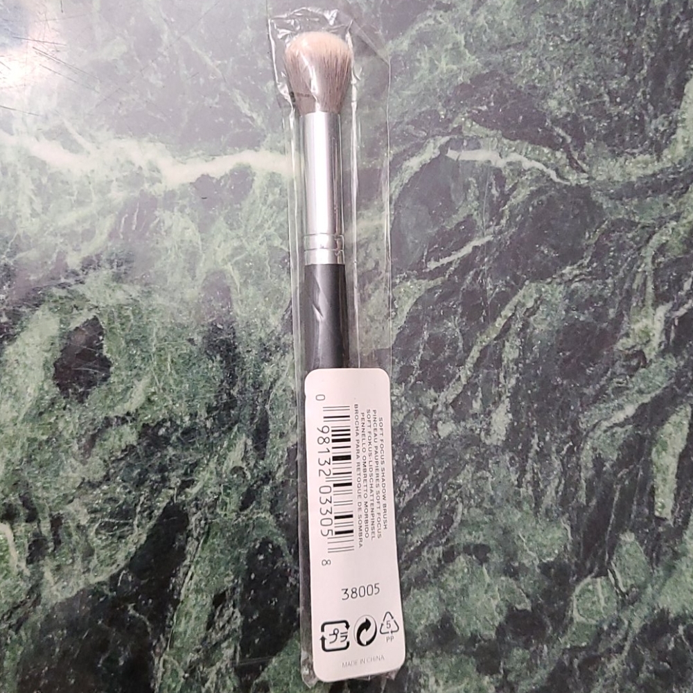 Soft focus shadow brush - Picture 2 of 2